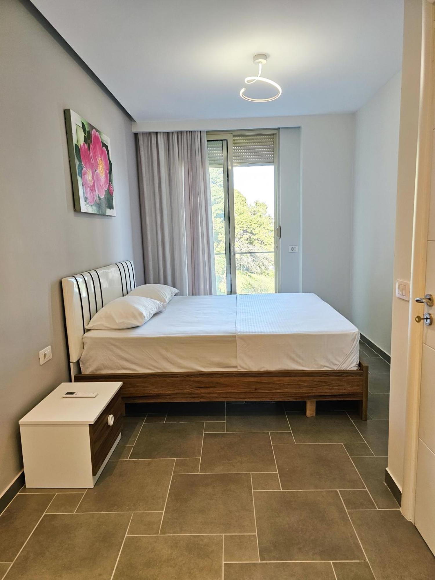 Sea View Apartments Дуррес Екстер'єр фото