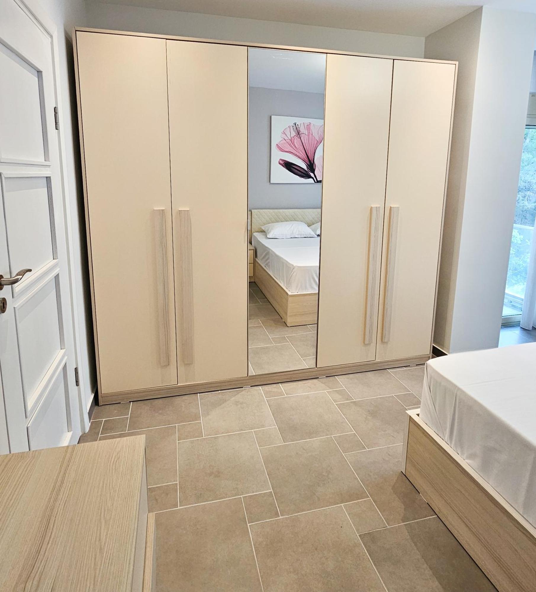 Sea View Apartments Дуррес Екстер'єр фото