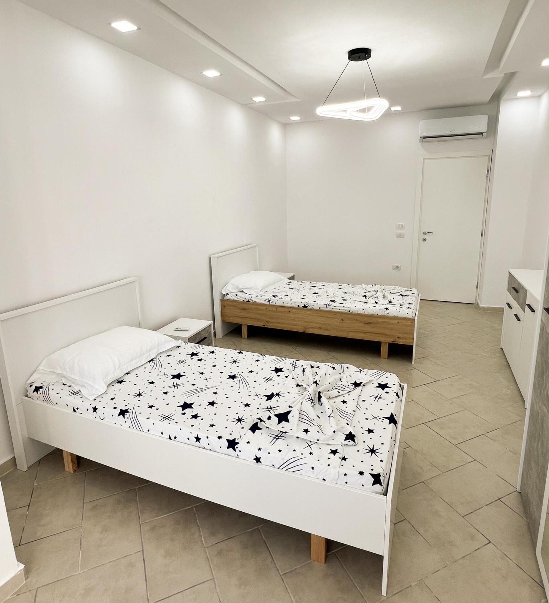 Sea View Apartments Дуррес Екстер'єр фото